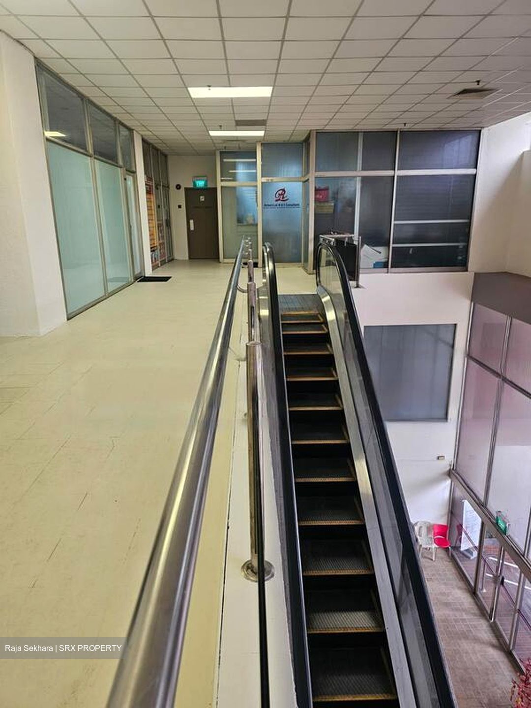 Hoa Nam Building (D8), Office #482148231